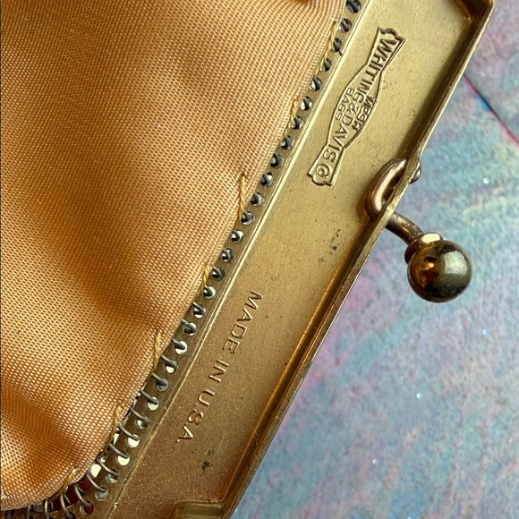Whiting & Davis Vintage 1930-70th Gold Mesh Mini Bag Clutch w. a powder case - Picture 7 of 16